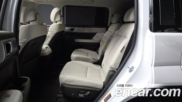 Hyundai Santafe 2025 — photo 18