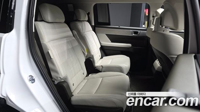 Hyundai Santafe 2025 — photo 16