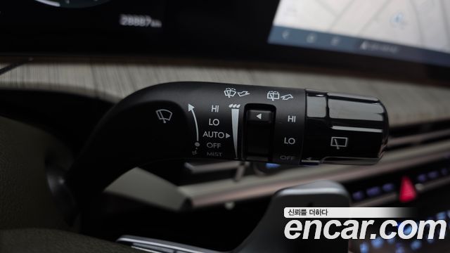 Hyundai Santafe 2025 — photo 28