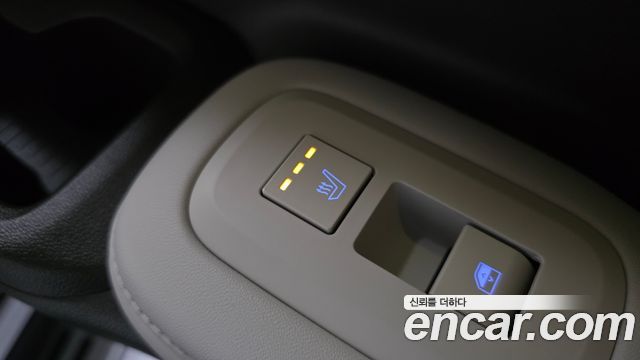 Hyundai Santafe 2025 — photo 31