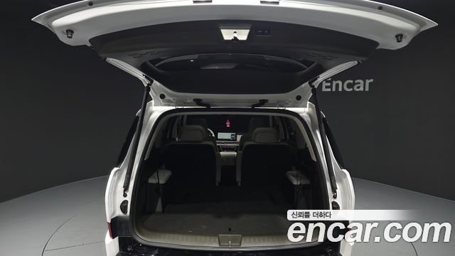Hyundai Santafe 2025 — photo 33