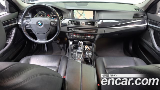 BMW 5-Series 2015 — photo 10