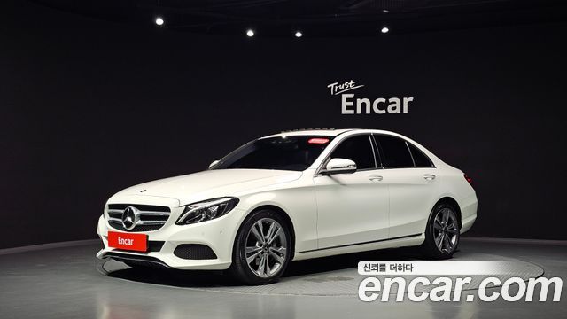 Mercedes-Benz C-Class 2018 — photo 34