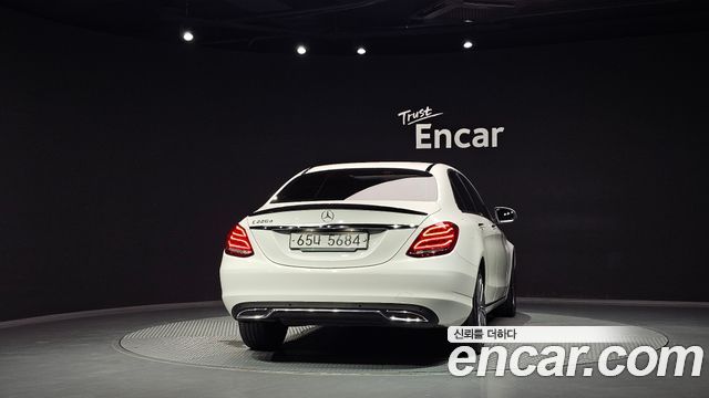 Mercedes-Benz C-Class 2018 — photo 4