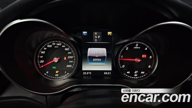 Mercedes-Benz C-Class 2018 — photo 11