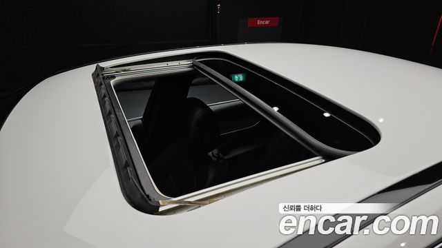 Mercedes-Benz C-Class 2018 — photo 25
