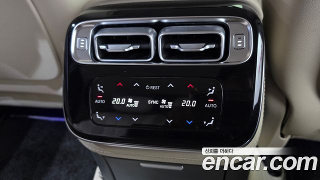 Mercedes-Benz S-Class 2021 — photo 27