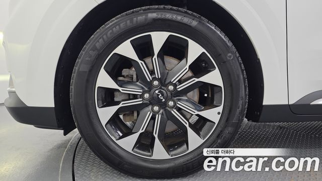 Kia Canival 2023 — photo 5