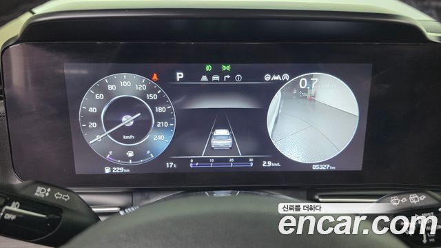 Kia Canival 2023 — photo 8