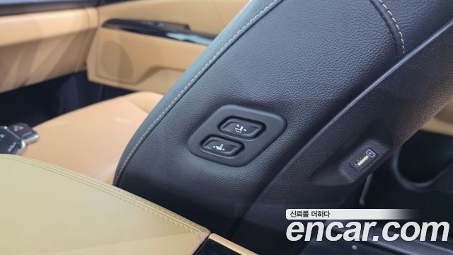 Kia Canival 2023 — photo 18