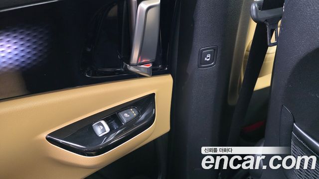 Kia Canival 2023 — photo 20