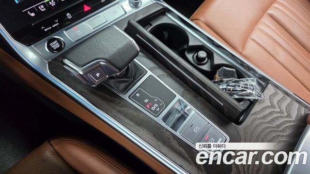 Audi A6 2021 — photo 12