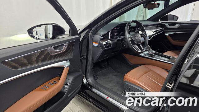 Audi A6 2021 — photo 13