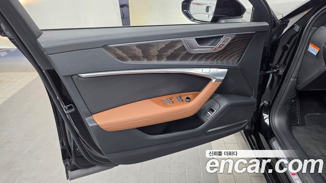Audi A6 2021 — photo 14