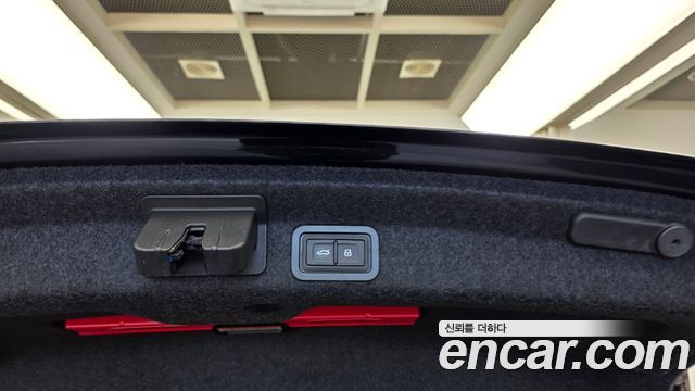 Audi A6 2021 — photo 32