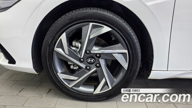 Hyundai AVANTE 2024 — photo 5
