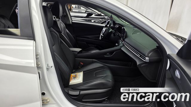Hyundai AVANTE 2024 — photo 11