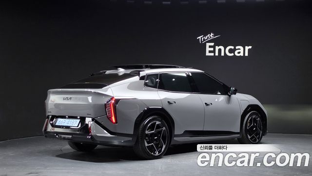 Kia EV4 2027 — photo 2
