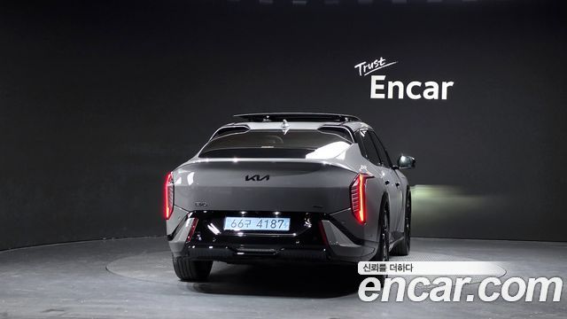 Kia EV4 2027 — photo 4