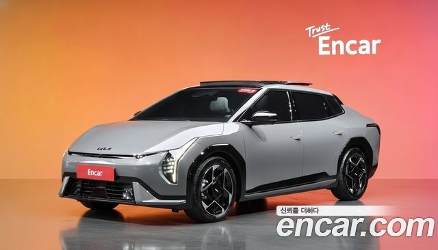 Kia EV4 2027 — photo 1