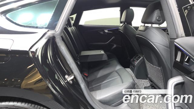 Audi A5 2021 — photo 17