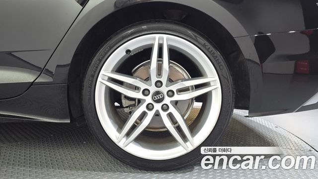 Audi A5 2021 — photo 7