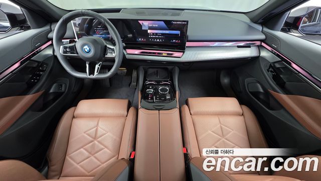 BMW 5-Series 2026 — photo 10