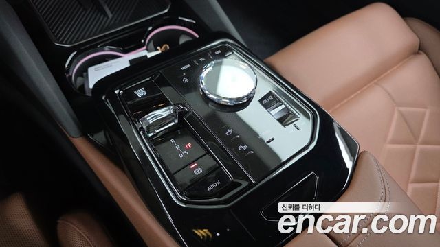 BMW 5-Series 2026 — photo 12