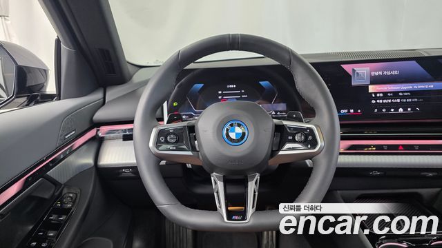 BMW 5-Series 2026 — photo 18