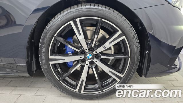 BMW 5-Series 2026 — photo 7