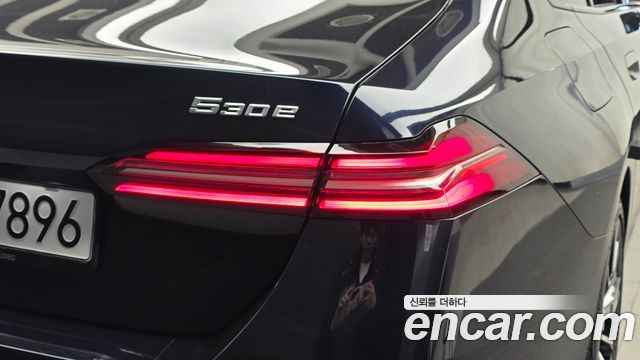 BMW 5-Series 2026 — photo 9