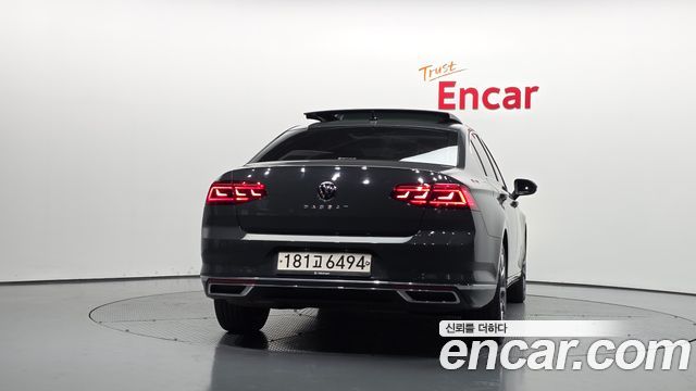 Volkswagen Passat 2021 — photo 4