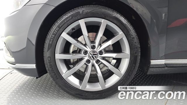 Volkswagen Passat 2021 — photo 5