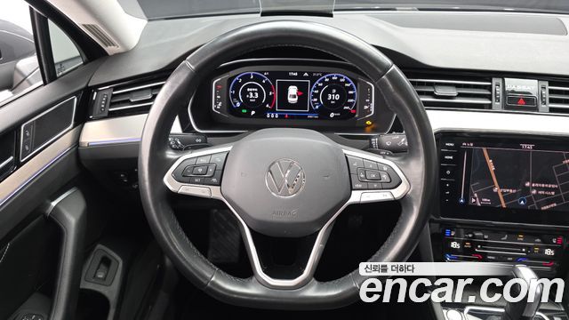 Volkswagen Passat 2021 — photo 19