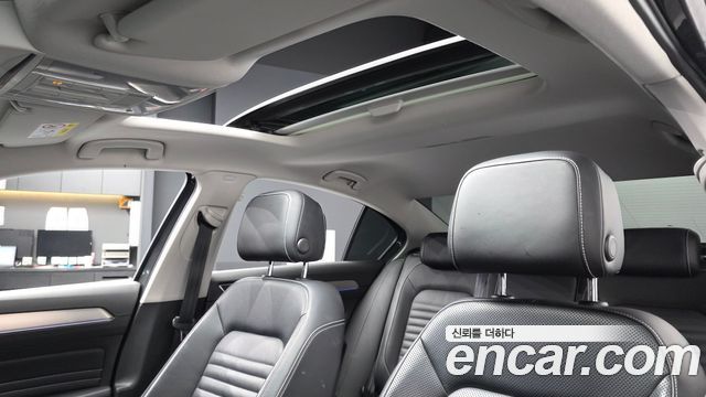 Volkswagen Passat 2021 — photo 25