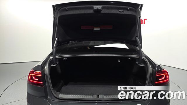 Volkswagen Passat 2021 — photo 26
