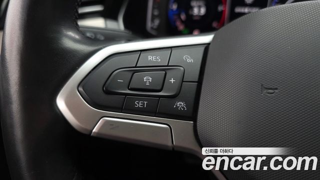 Volkswagen Passat 2021 — photo 33