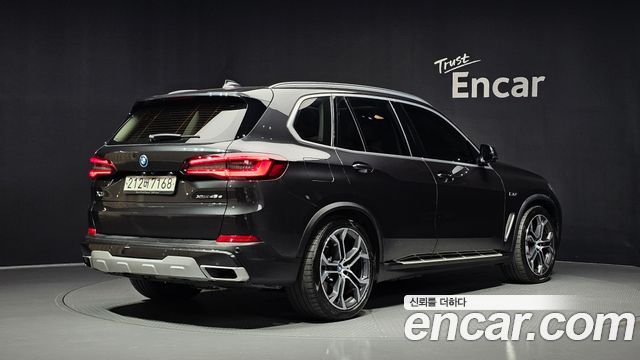 BMW X5 2022 — photo 2