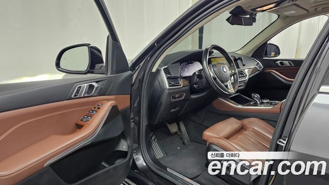 BMW X5 2022 — photo 10