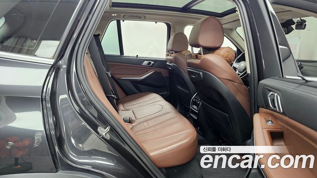 BMW X5 2022 — photo 12
