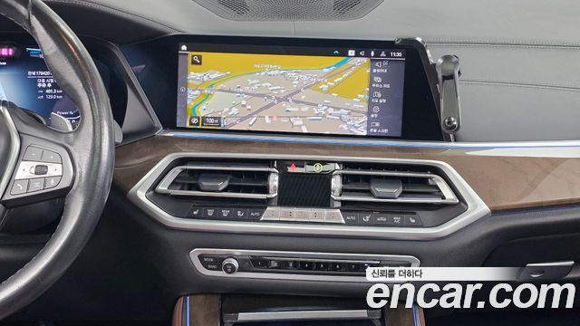 BMW X5 2022 — photo 14