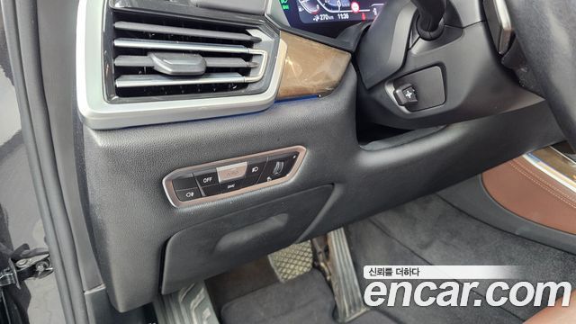 BMW X5 2022 — photo 16