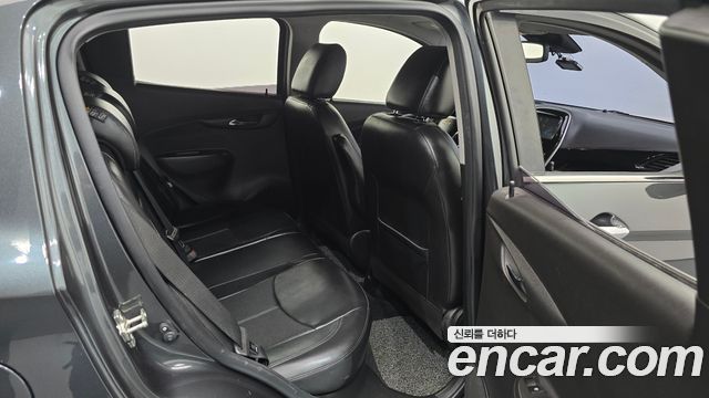 Chevrolet Korea Spark 2018 — photo 17