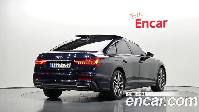 Audi A6 2022 — photo 2
