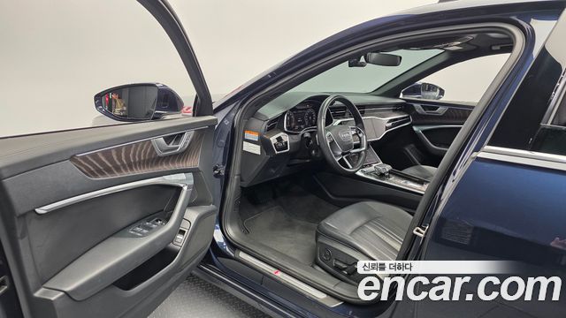 Audi A6 2022 — photo 13