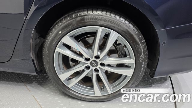 Audi A6 2022 — photo 7