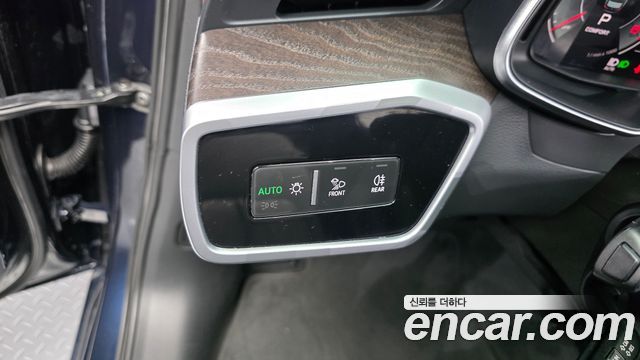 Audi A6 2022 — photo 30