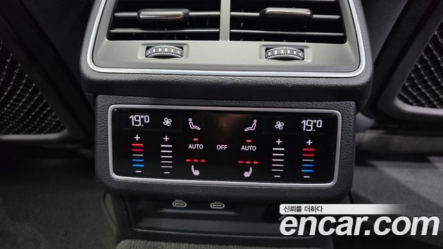 Audi A6 2022 — photo 31