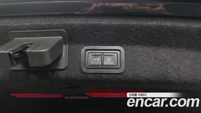 Audi A6 2022 — photo 32