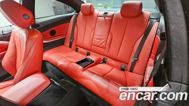 BMW 4-Series 2018 — photo 17